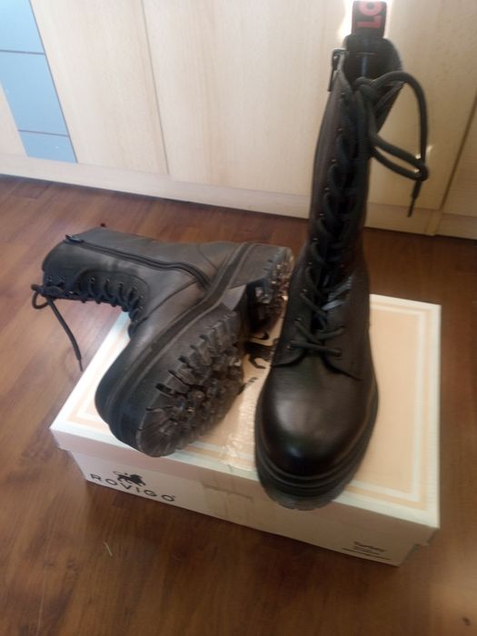 Продавам чисто нови кожени боти