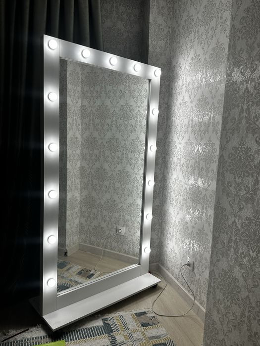 Зеркала с подсветкой