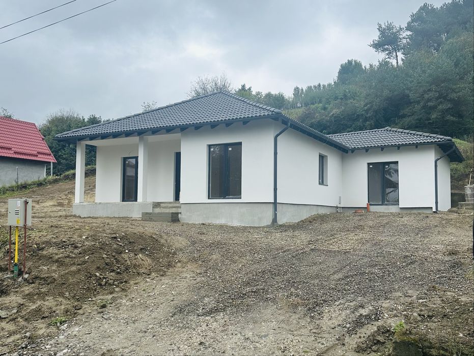 De vânzare casă modernă în Livezeni