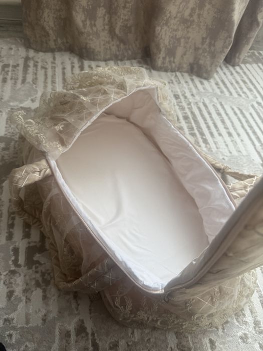 Продам переноску на выписку