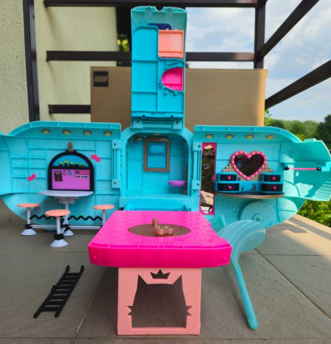 Rulota LOL Surprise Glamper cu papusa si acesorii incluse