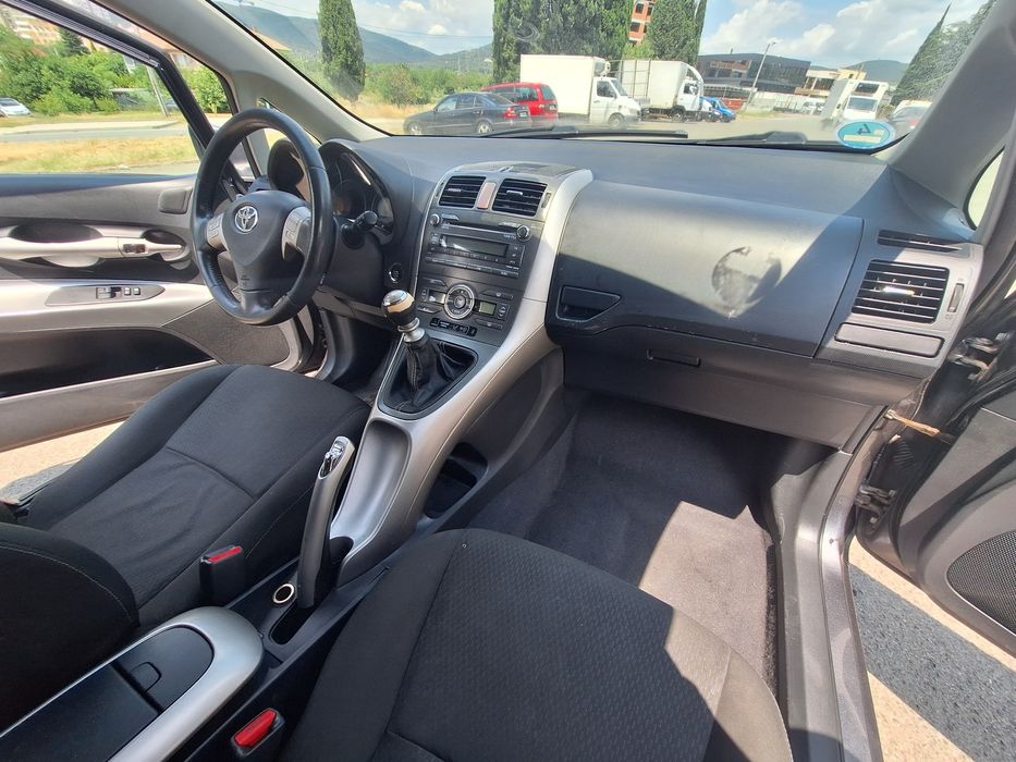 Toyota Auris 2.2d