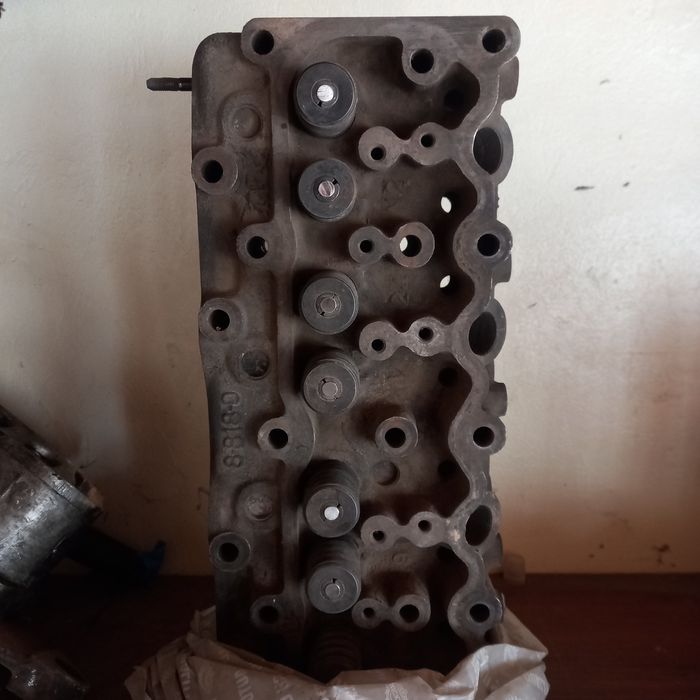 Продам головку на ТСМ Исудзи