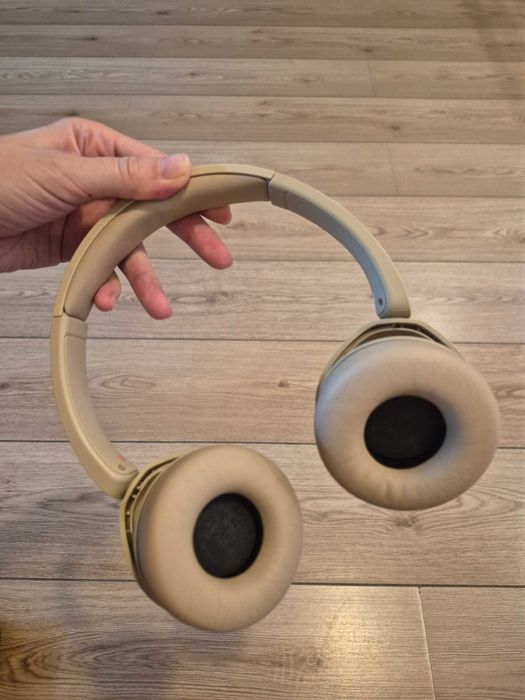 Безжични слушалки Sony WH-CH520 (Бежови) – Перфектно състояние
