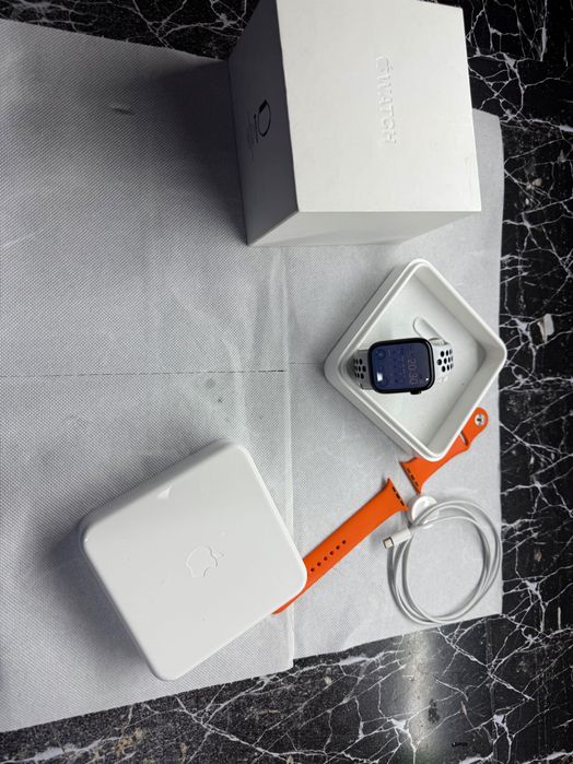 Apple Watch seria 7 45mm impecabil