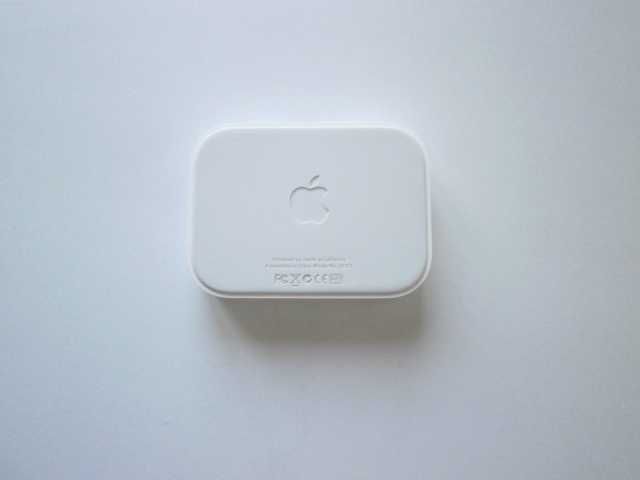 Док станция Apple
