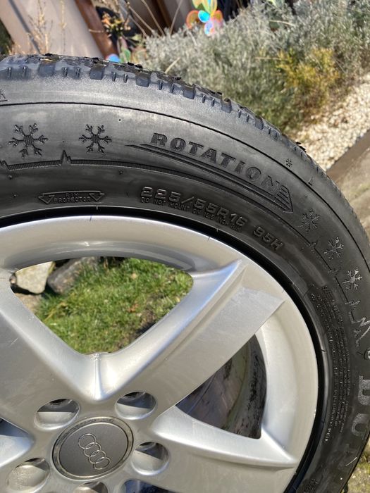Anvelope Dunlop Wintersport 5 M+S 225/55 R16 cu jante originale Audi