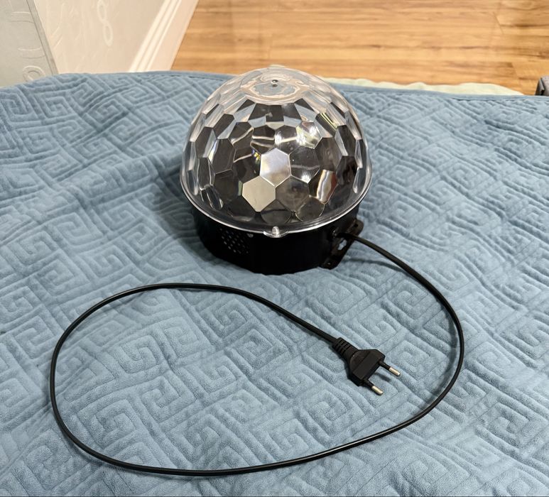 LED диско-шар / светомузыка с эффектом 360°