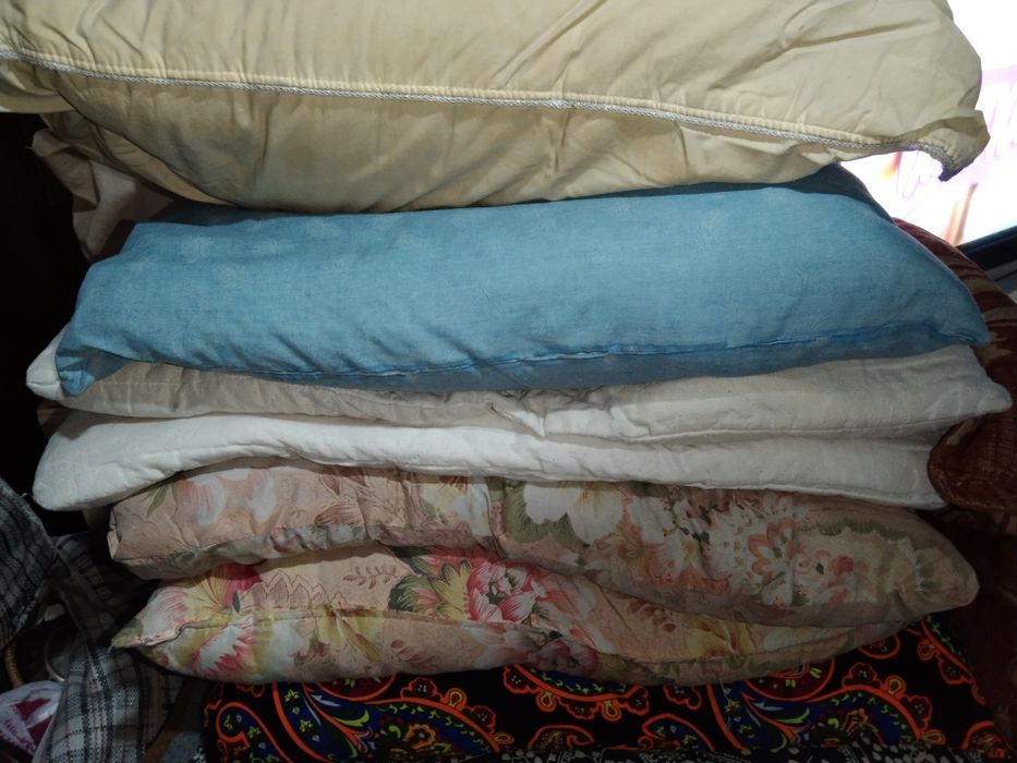 Продам подушки дешево