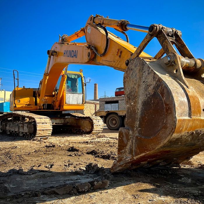 Экскаватор hyundai R305 LC—7