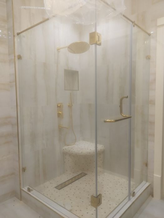 Душевой кабины из стекла,  10мм  1 кв.м