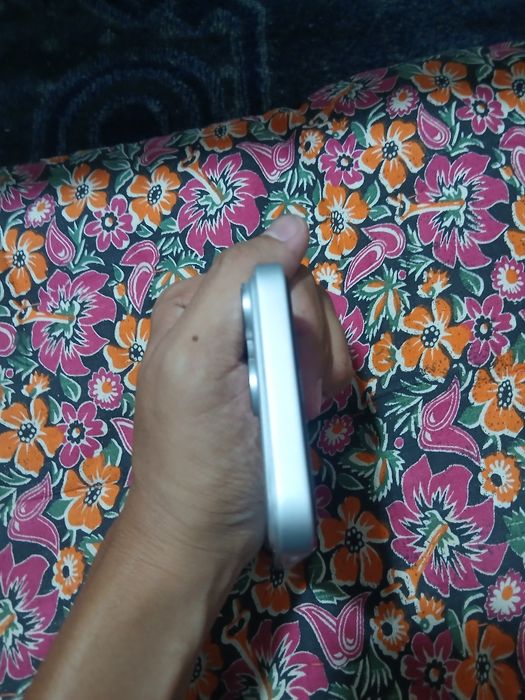 Iphone xr 17 pro 128gb 17pro korpus taqilgan