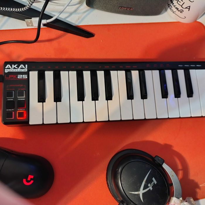 akai lpk 25 midi keyboard clape pian