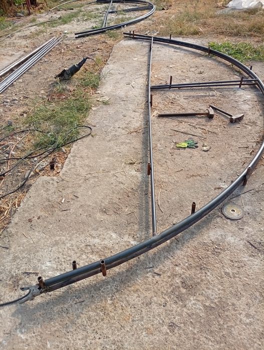 Executam la comanda arce simple sau solarii complete ..