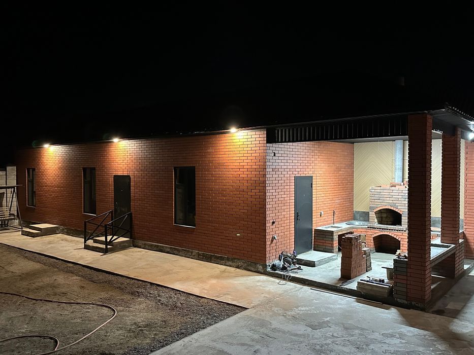 Жаңа үй сатылады.