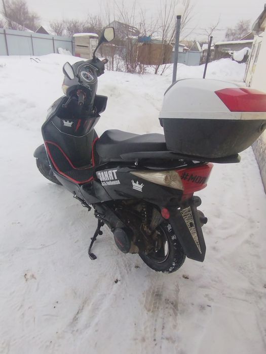 Продам 150 кубовый мопед М8.