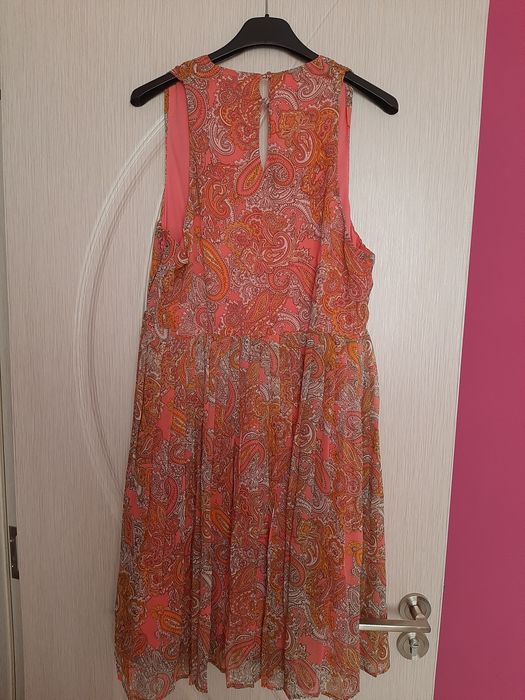 Дамски свежи  рокли