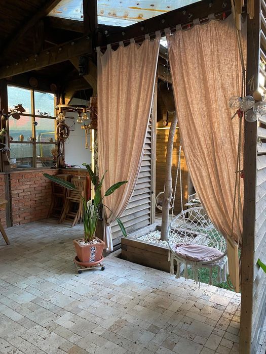 Se vinde locuința P+1E