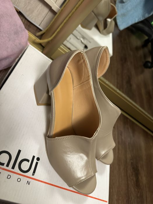 Туфли несколько 37 размера