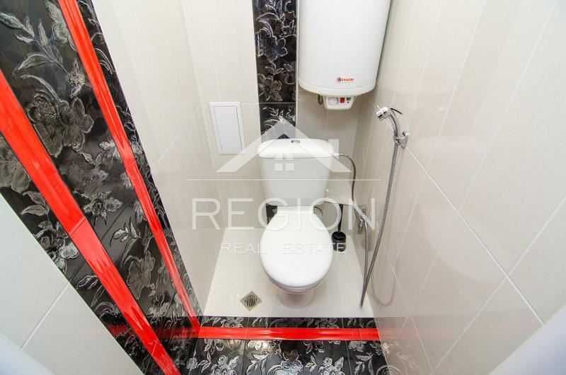 Дава се под наем Тристаен апартамент в Варна, Бриз - 100 кв.м за 850 € - Снимка #11