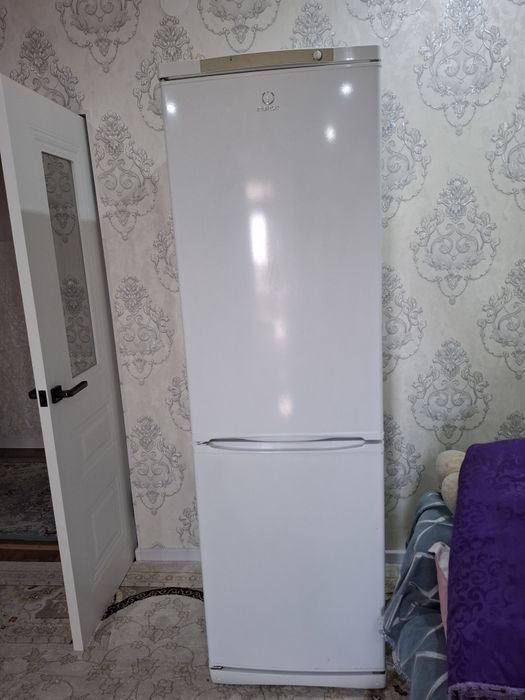 Продам холодильник