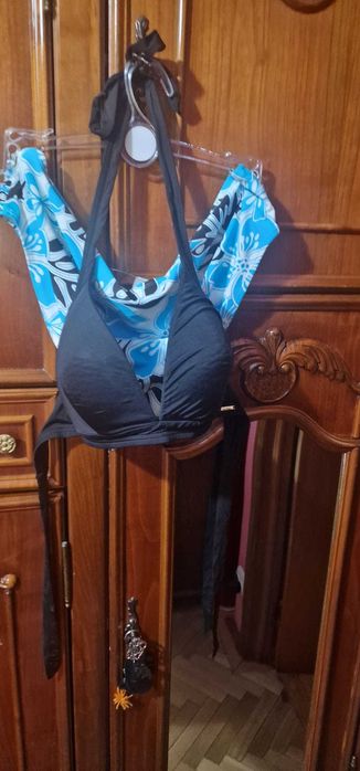Vand costum de baoe nou