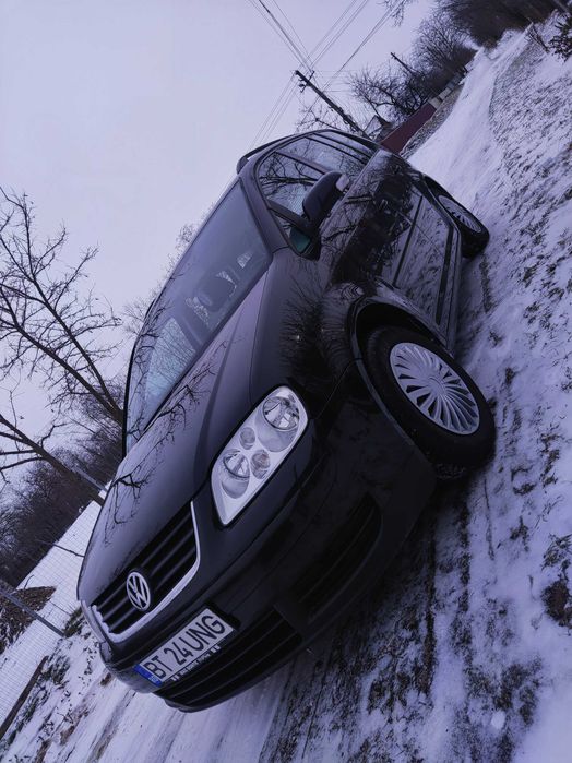 Vând mașina , Touran 7 locuri