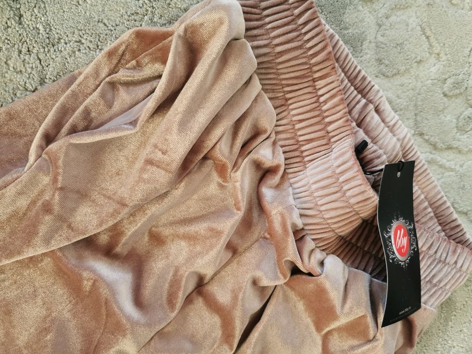 Pantaloni bby catifea noi