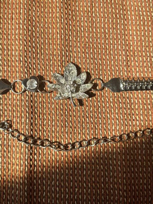 Блестящ дамски колан