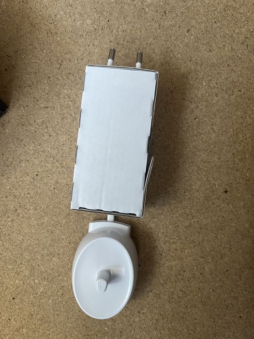 Incarcator periuta Oral B nou