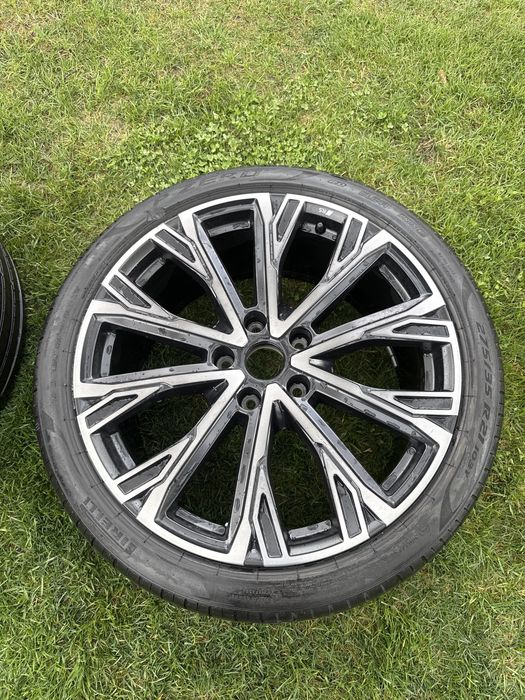 2 Jante 21'' originala Audi A6 S6 RS6 E-Tron 245 40 21 100y pirelli P zero