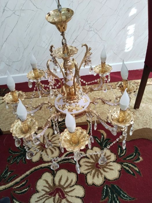 Люстры потолочные