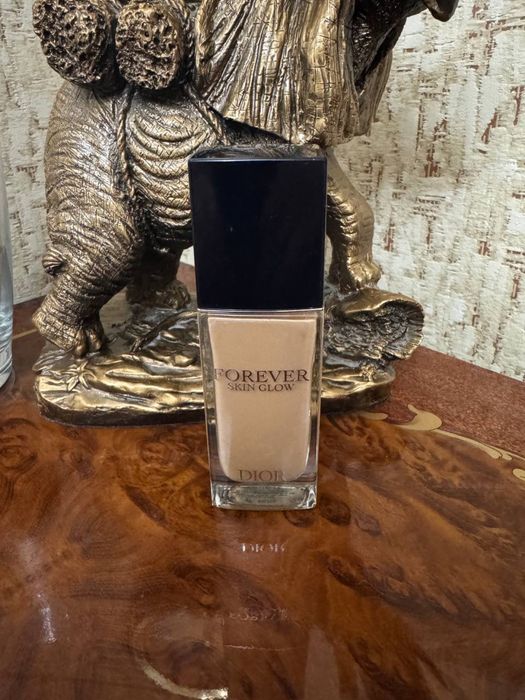 Dior forever skin glow