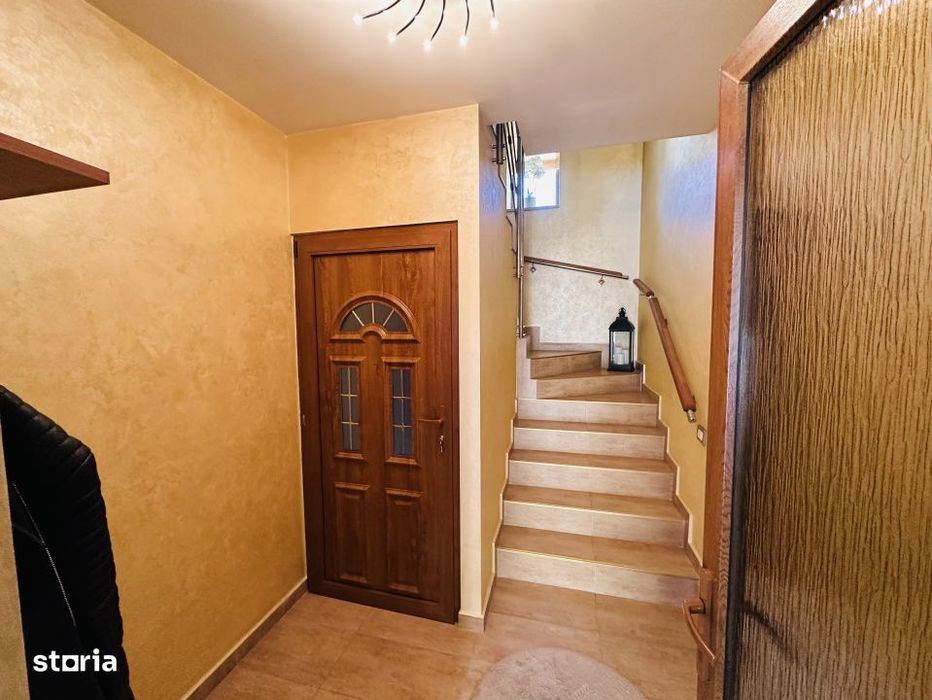 Vila superba, padure Rosu, 1000 mp teren, 310 mp construiti, Chiajna