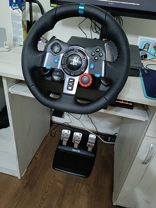 Volan gaming ps4/ps5/pc Logitech G29