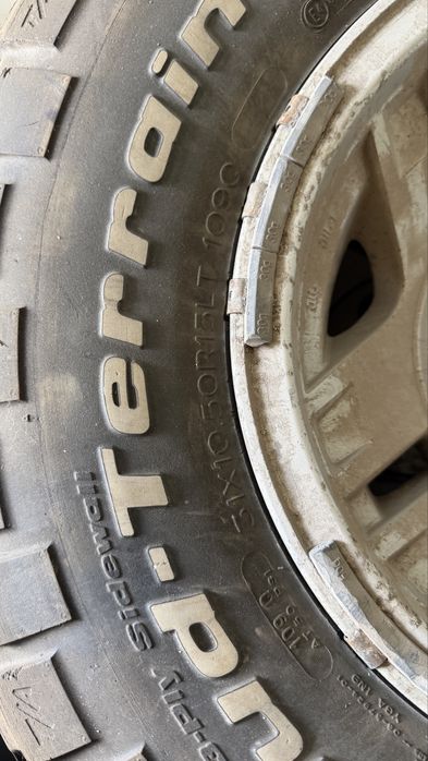 Продам шины с дисками 31x10.50R15LT