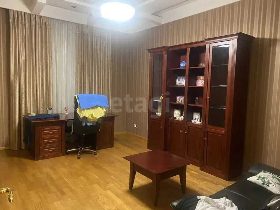 Вторичка мирабад подключ тарас Шевченко  Площадь: 183 м2 Чайкофф;