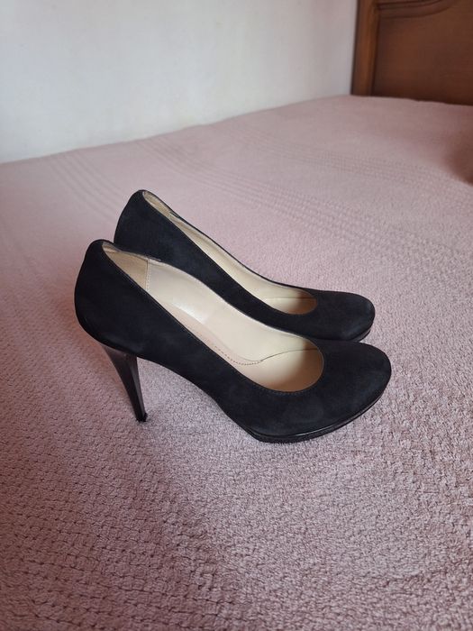 Vand pantofi din piele întoarsă nr. 37