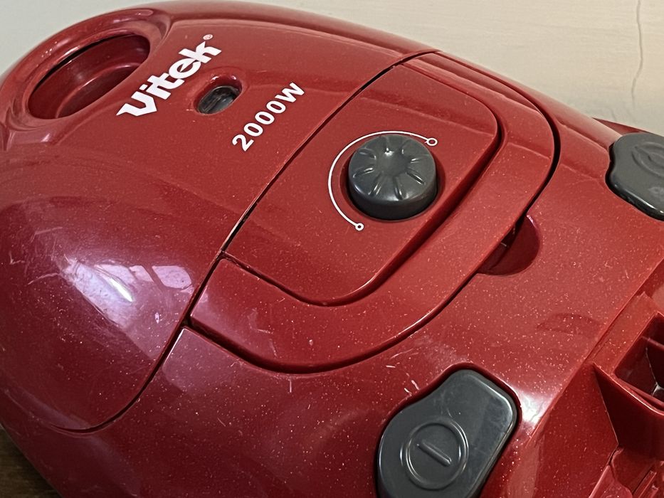 Пылесос Vitek VT2000