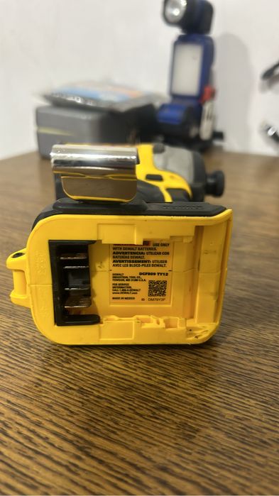Dewalt  шуруповерт