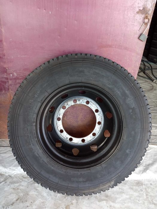 1 тежкотоварна джанта 22.5x6.75 с 10 конусни отвора made in Germany