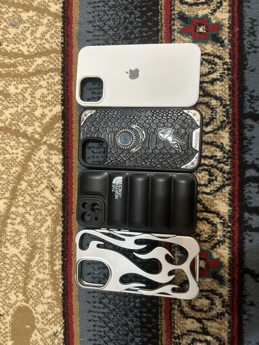 Чехлы на айфон 13