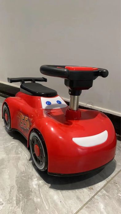 Каталка McQueen красный