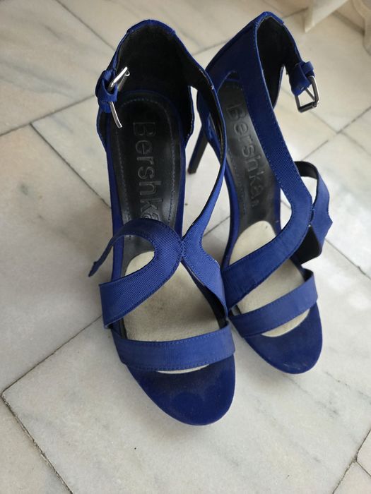 Sandale albastre bershka
