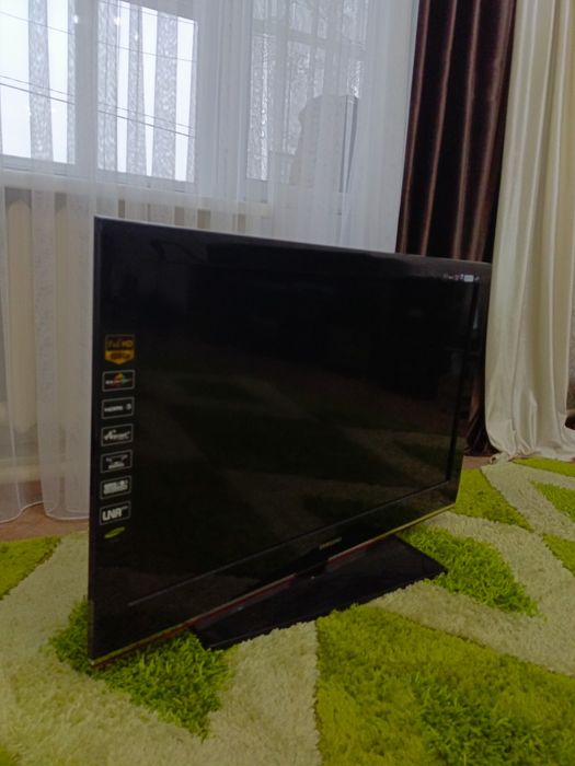 Продам телевизор Samsung торг