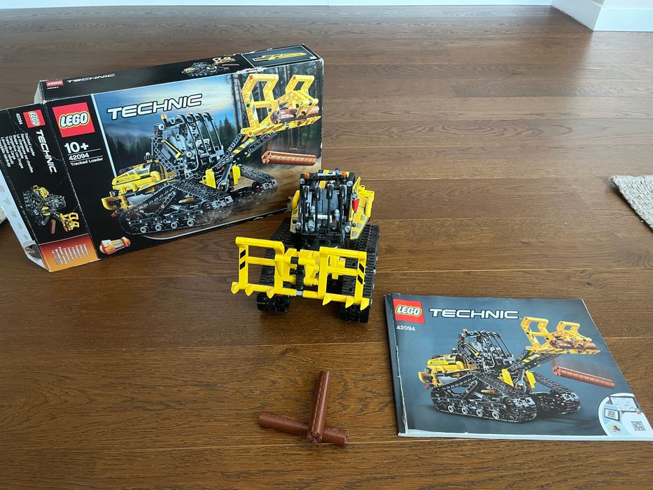 Lego Technic Tracked Loader - Колекционерски багер 42094
