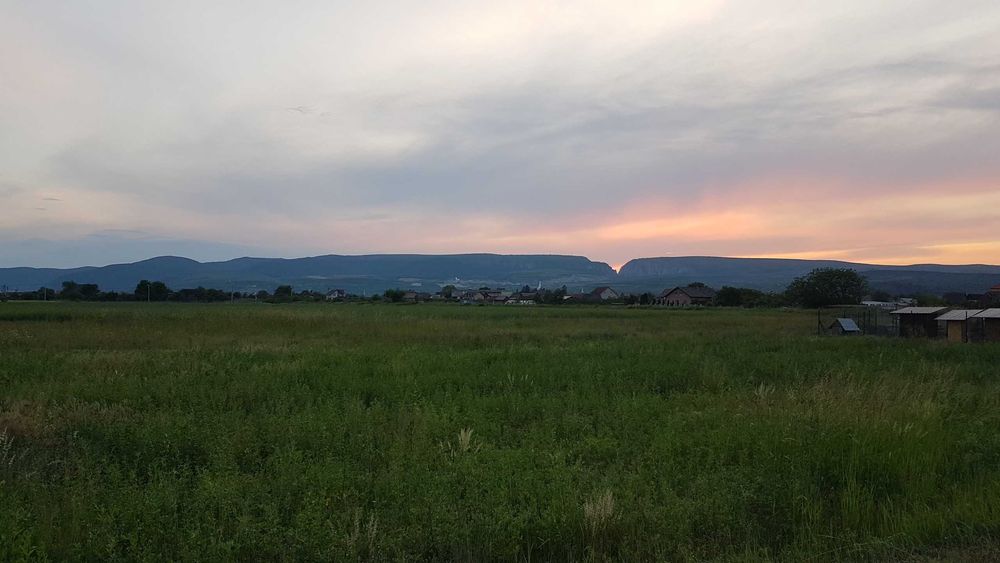 Teren intravilan de 700mp pt. investitie/constructie in M. Viteazul