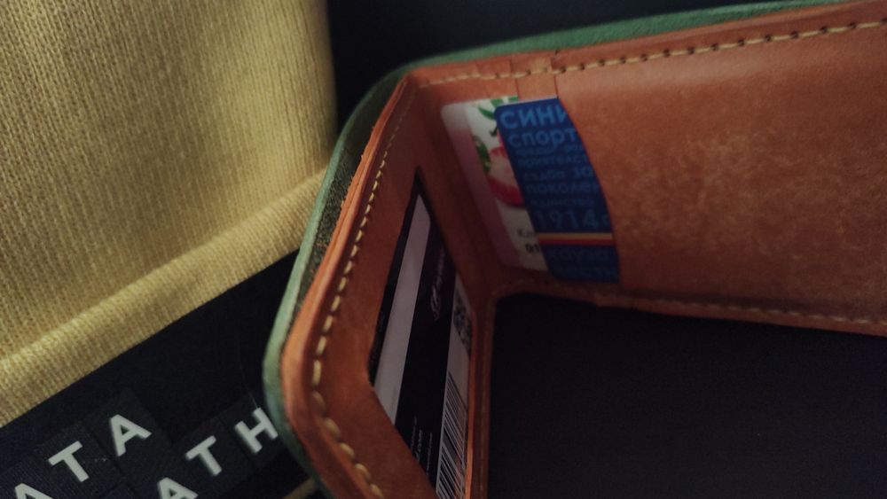 Ръчно изработени портфейли