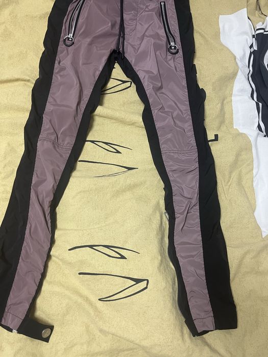 Pantaloni made by society modelul  vechi pantaloni sunt noi