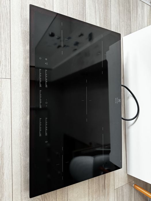 plita electrica electrolux inductie defecta pentru piese